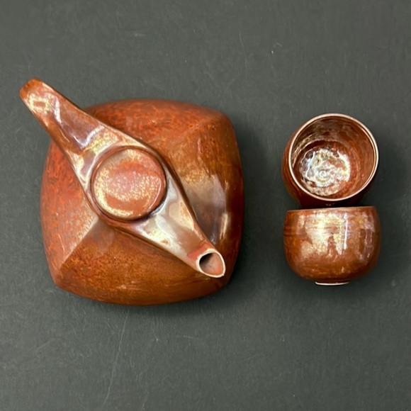 Vintage Mid-Century Modern Ceramic Rust Brown Teapot Set with Two Cups - Picture 2 of 16